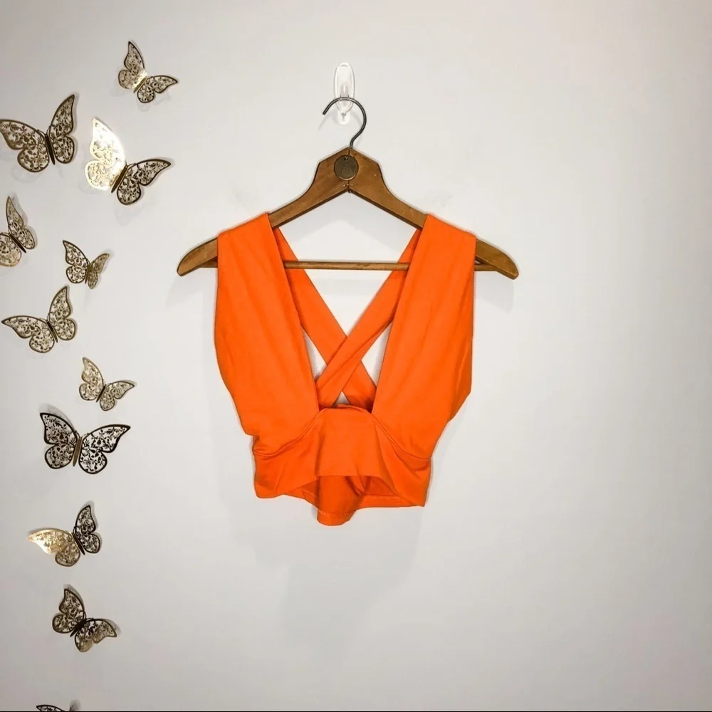 ๐ฆ๐ SHEIN | Orange Criss Cross Strap Crop Top - Picture 1 of 10